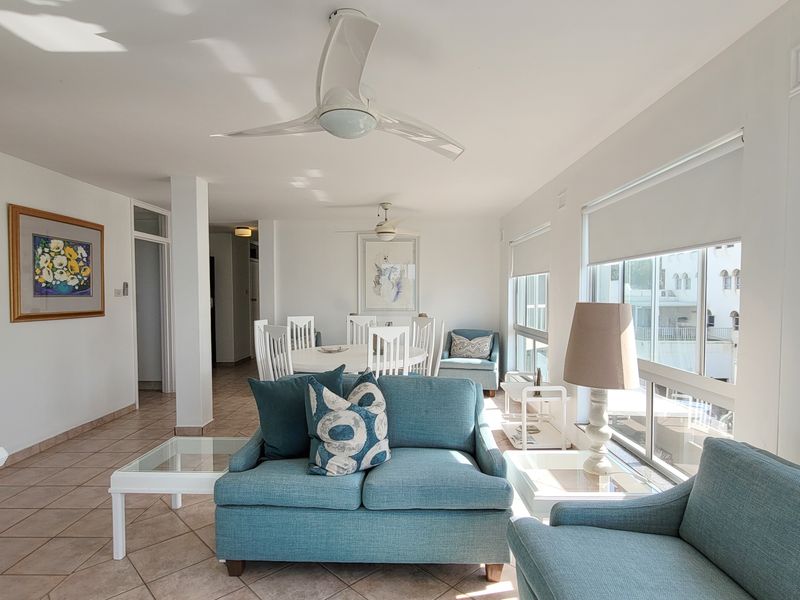 Coastal Living at Its Finest – Fully Furnished Beachfront Retreat - Photo 8