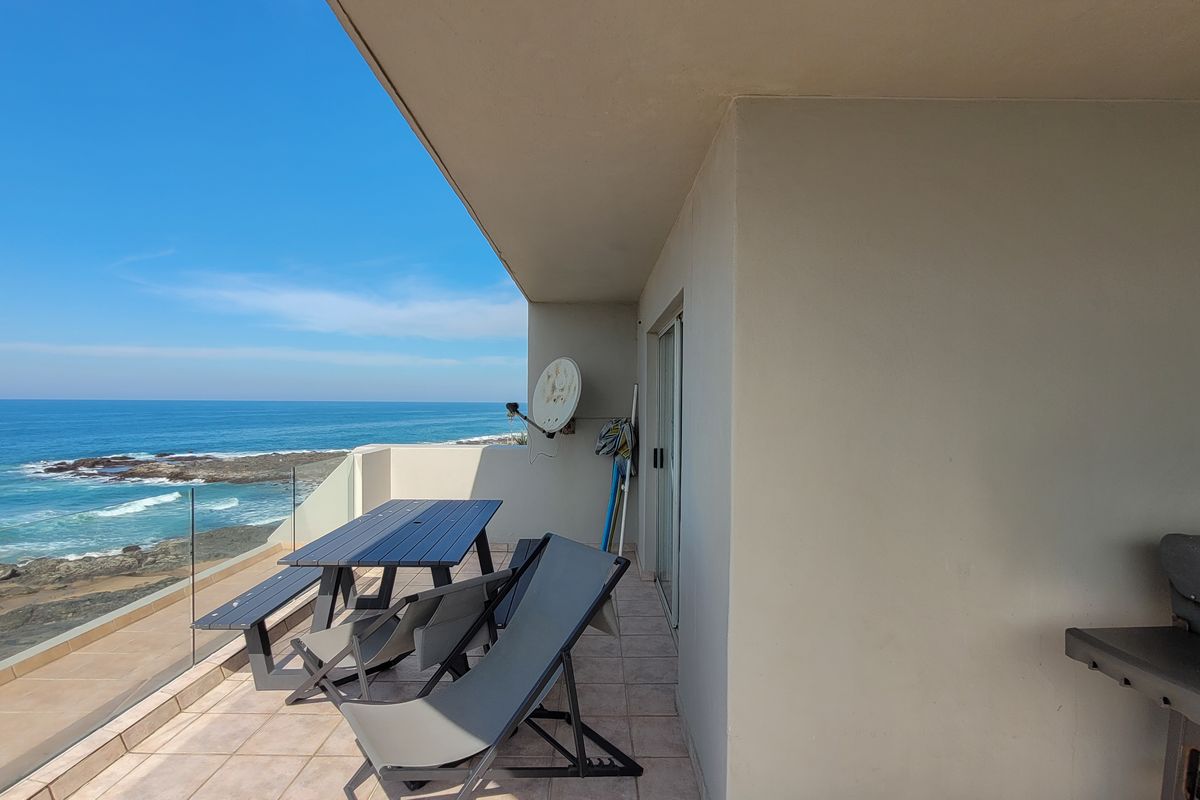 Coastal Living at Its Finest – Fully Furnished Beachfront Retreat - Photo 5