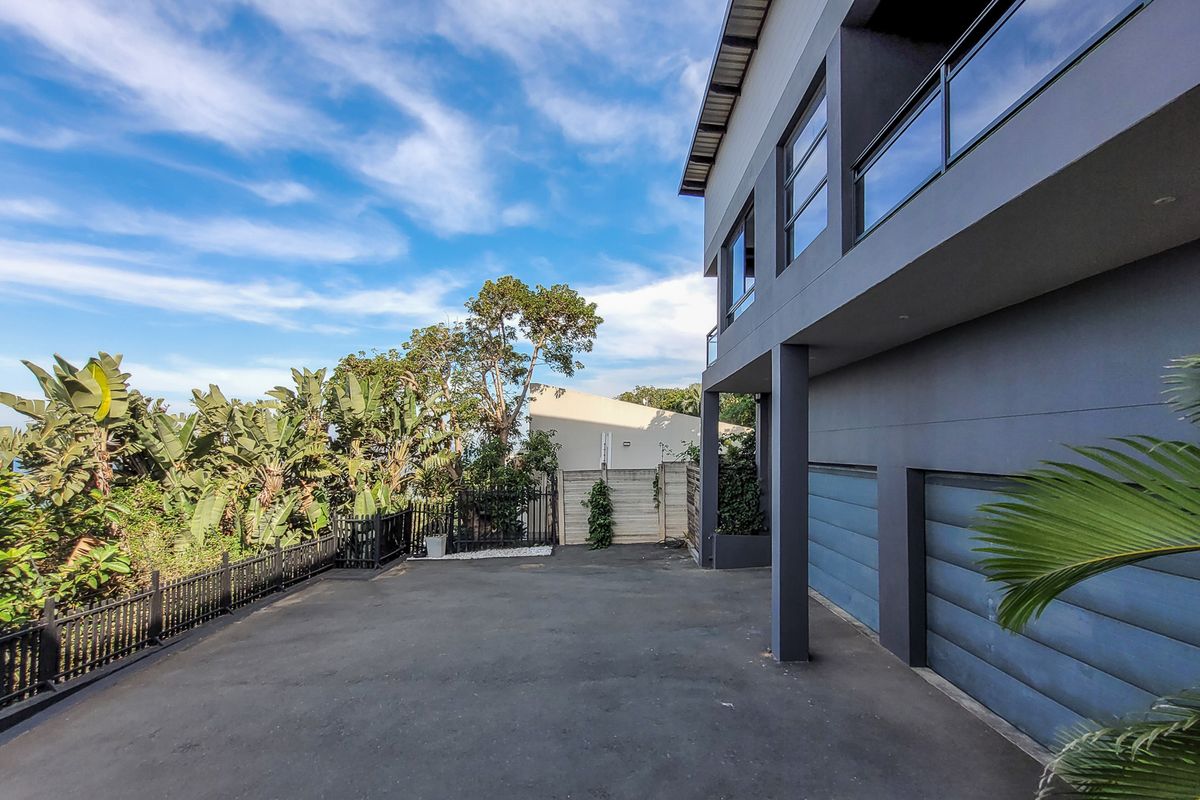 Modern Coastal Masterpiece with Uninterrupted Sea Views – Luxury Living in the Heart of Ballito - Photo 3