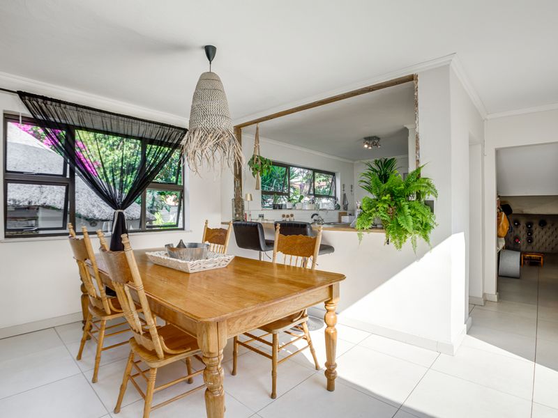 Elegant 3-Bedroom Double-Storey Family Home in Gated Community – Jukskei Park - Photo 9