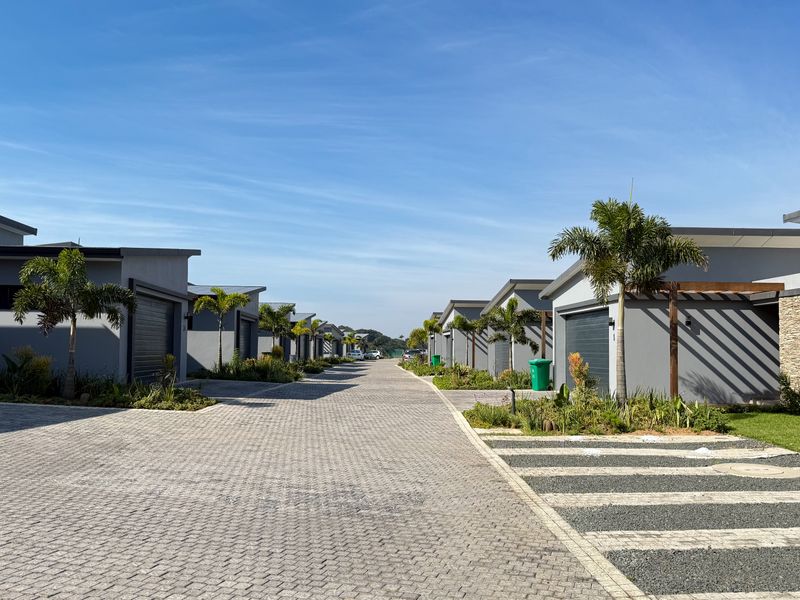 MODERN 2-BEDROOM HOME IN DOLPHIN RIDGE – STYLE, COMFORT & CONVENIENCE - Photo 10