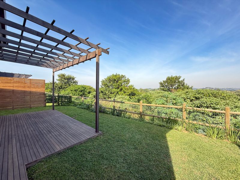 MODERN 2-BEDROOM HOME IN DOLPHIN RIDGE – STYLE, COMFORT & CONVENIENCE - Photo 4