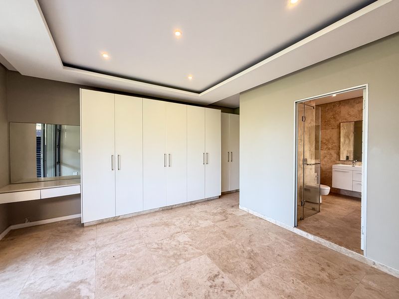 Modern Coastal Living in Zimbali Estate – Spacious 3-Bedroom Apartment - Photo 6