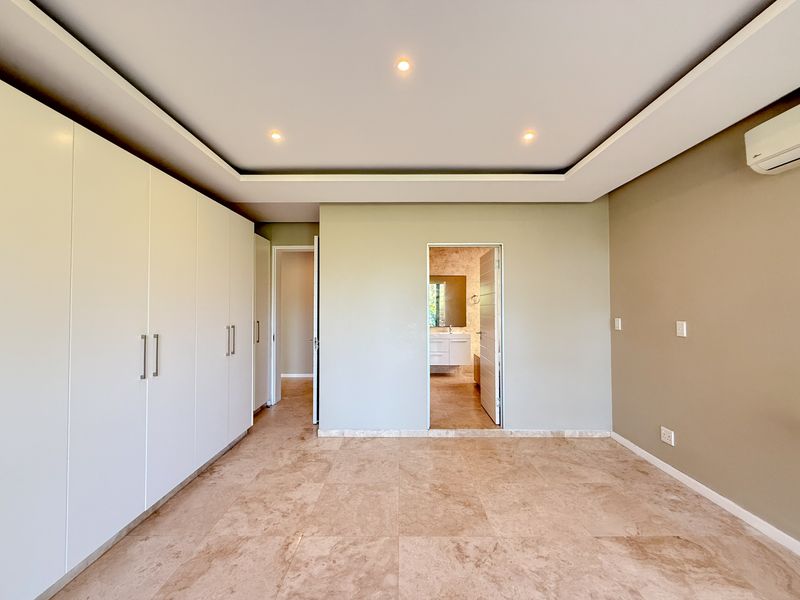 Modern Coastal Living in Zimbali Estate – Spacious 3-Bedroom Apartment - Photo 5