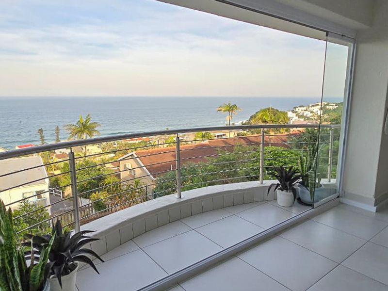 Seamless Indoor-Outdoor Living with Breathtaking Coastline Views - Photo 7