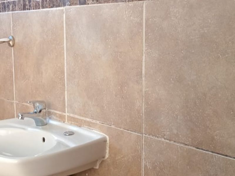 Charming Family Home - Photo 10