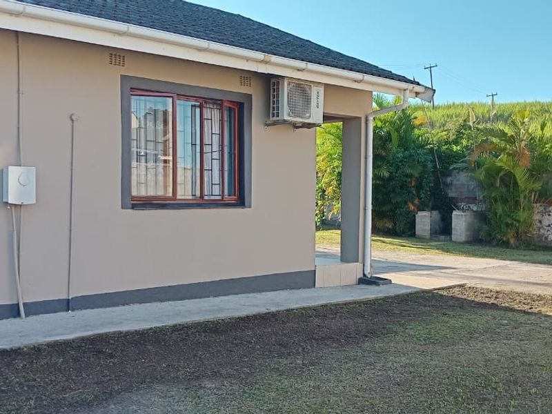 Charming Family Home - Photo 4