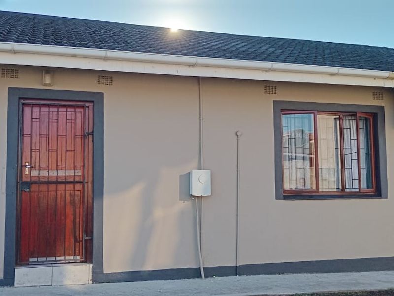 Charming Family Home - Photo 5