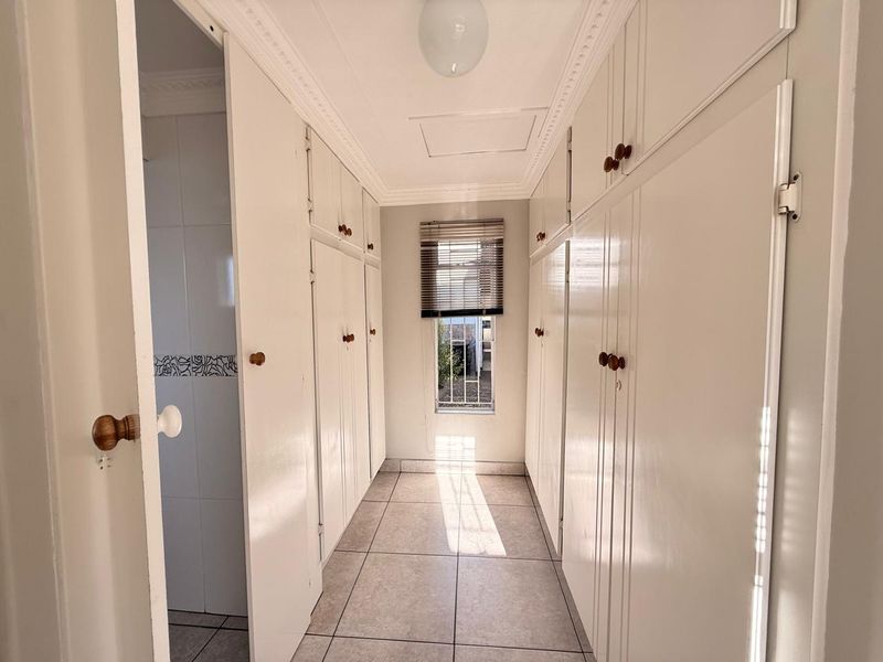 Home close to Medi Clinic Hospital Central Town with Flat - Photo 8