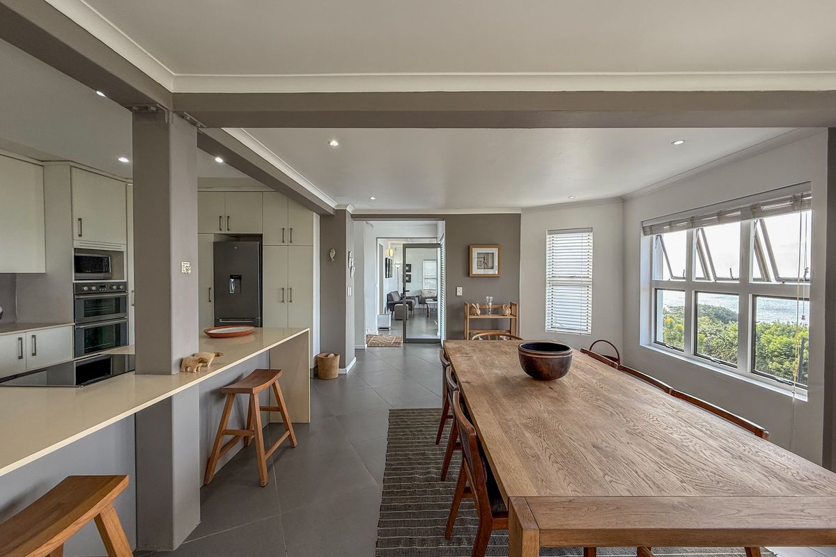 UNBELIEVABLE VALUE - PRIME LOCATION WITH STUNNING SEA VIEWS - Photo 4