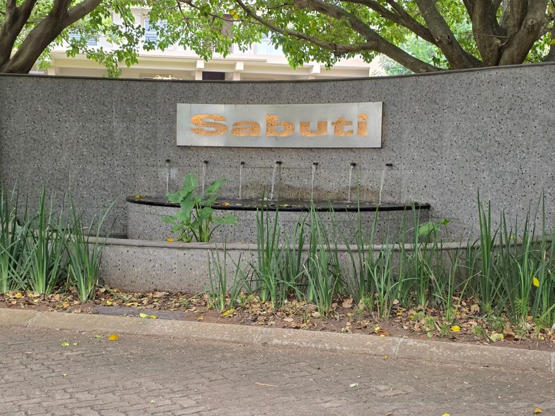 Luxurious 4-Bedroom Ground Floor Apartment with Breathtaking Views in Simbithi Eco Estate - Photo 3