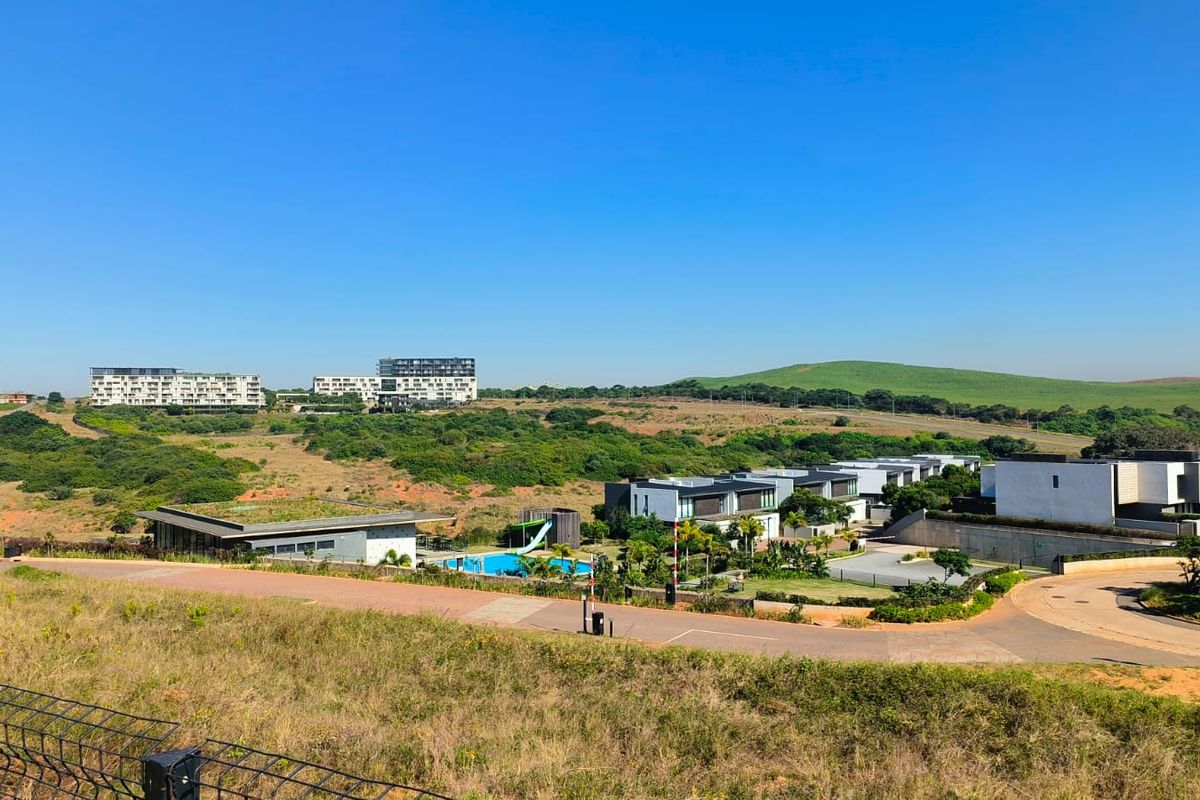 Vacant Land for Sale in Gold Coast Estate - Photo 2