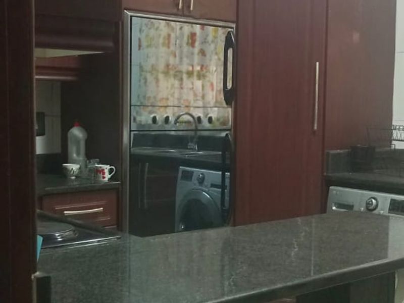 Perfect 4-Bedroom Home in Larkfield - Photo 8