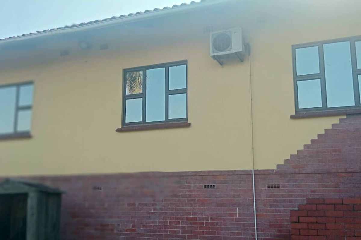 Perfect 4-Bedroom Home in Larkfield - Photo 4