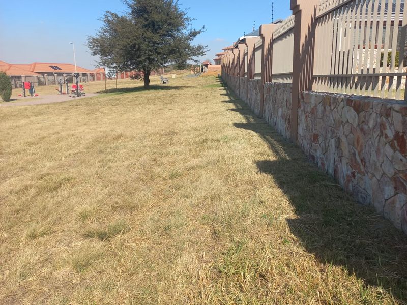 Vacant Land for Sale in Berg en Dal, Heidelberg – Prime Location with Park Views and Foundations Rea - Photo 2