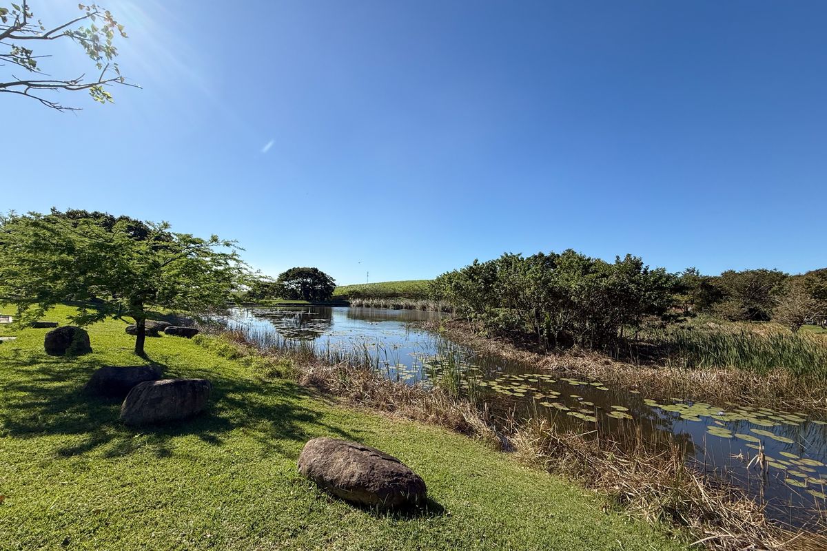 2-Bedroom Apartment in Manor Estate - Photo 2