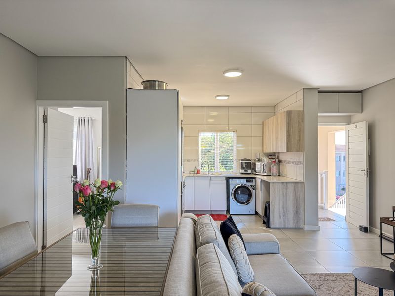 2-Bedroom Apartment in Manor Estate - Photo 7