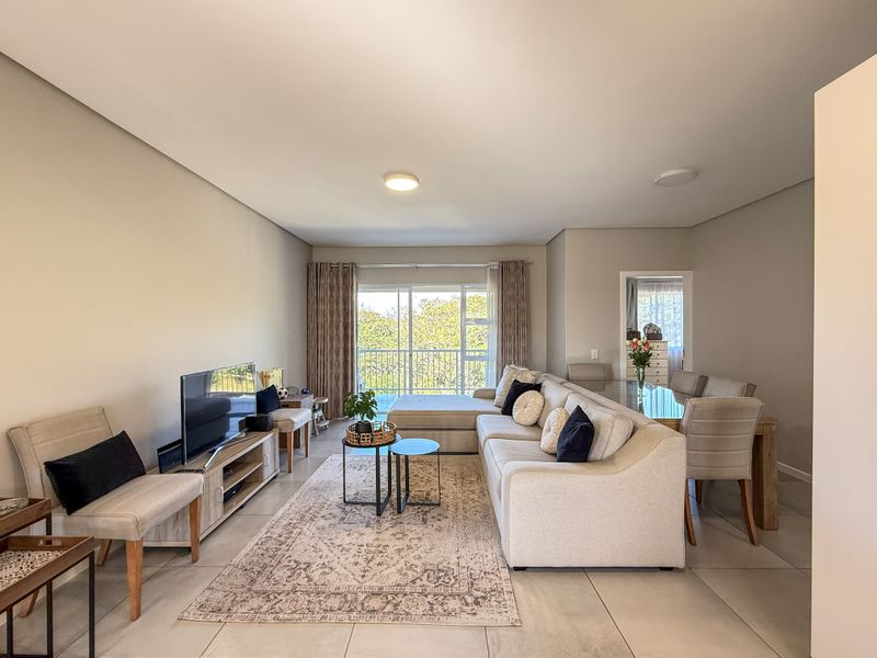 2-Bedroom Apartment in Manor Estate - Photo 6