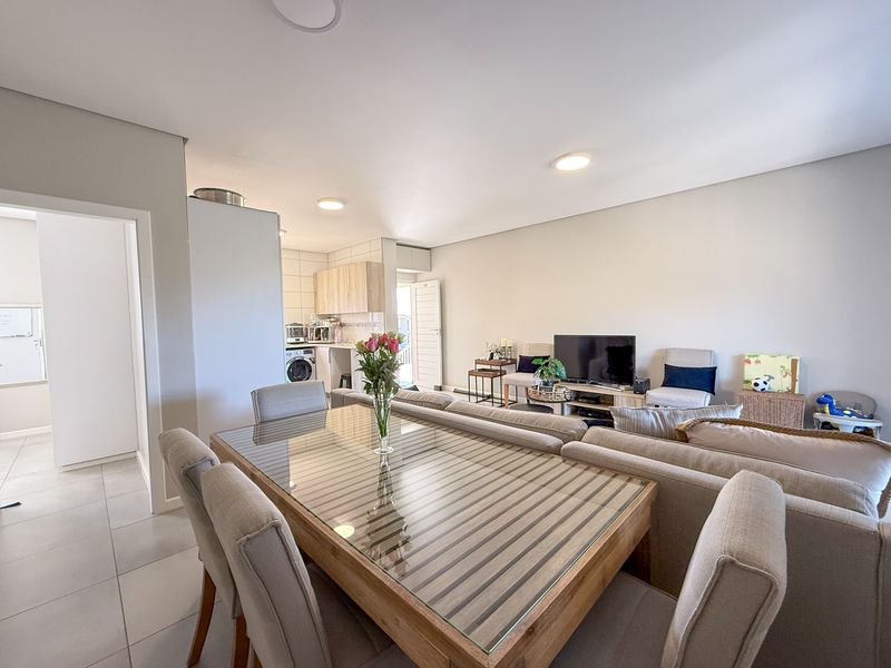 2-Bedroom Apartment in Manor Estate - Photo 5