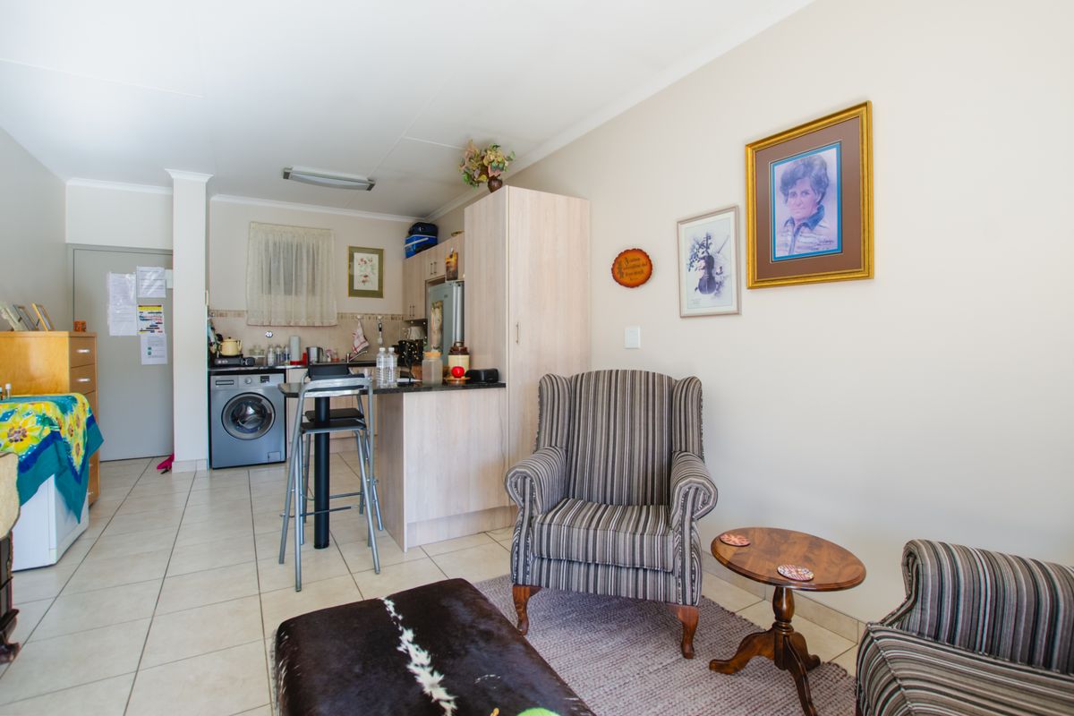 1 Bedroom Apartment in Eldoraigne - Photo 4