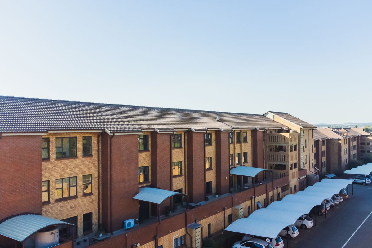 1 Bedroom Apartment in Eldoraigne - Photo 2