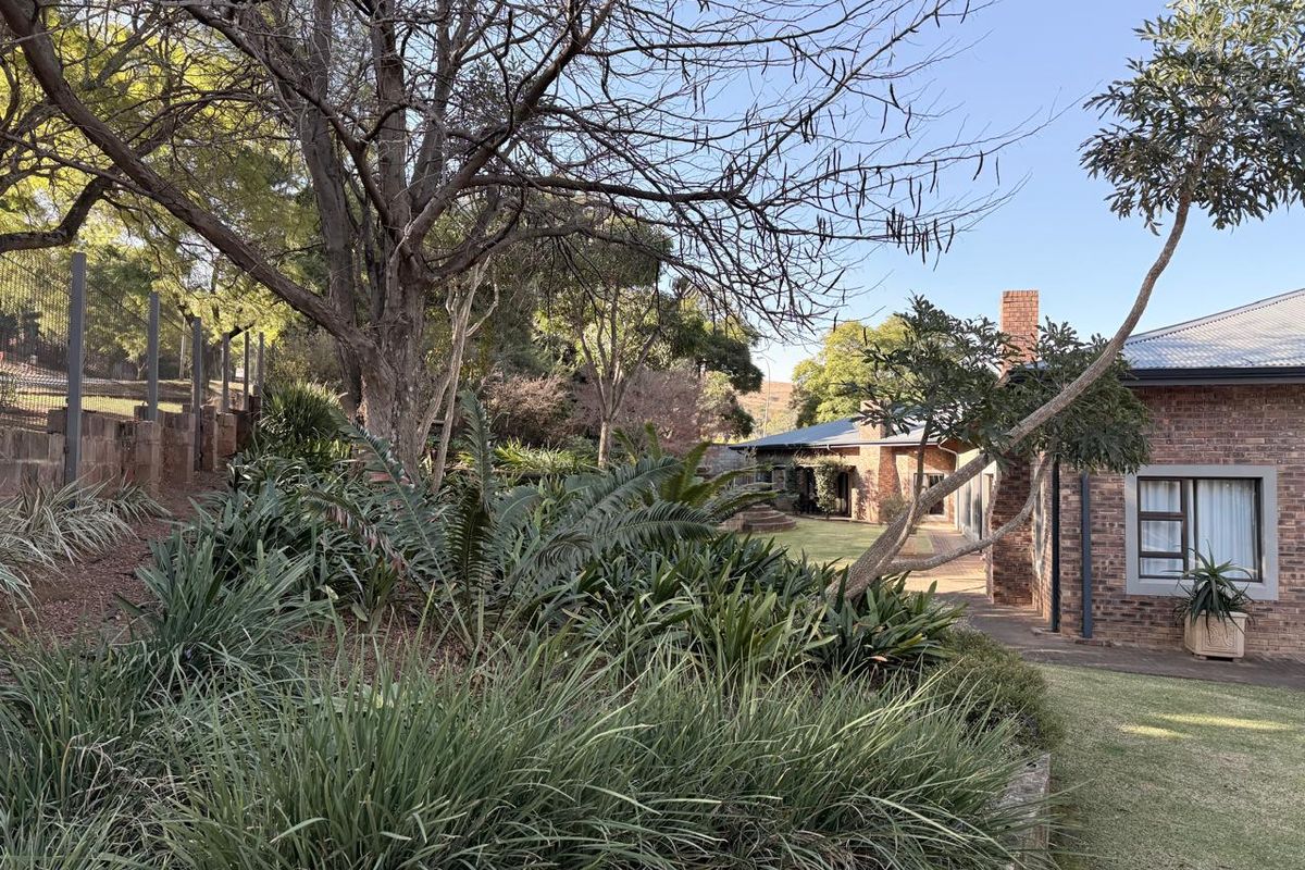 7 Bedroom Guest House-Flat Let-Home opportunity - Photo 2