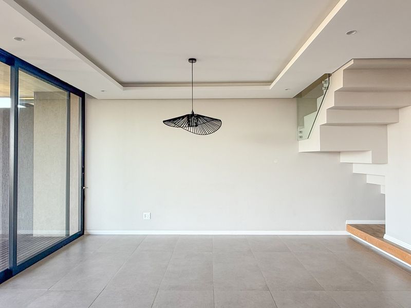 Contemporary Elegance with Panoramic Views in Zululami Coastal Estate - Photo 10