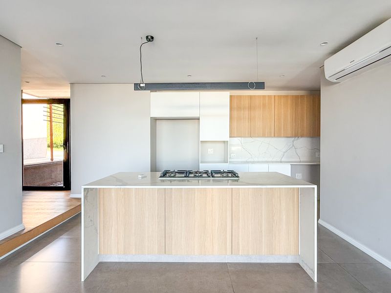 Contemporary Elegance with Panoramic Views in Zululami Coastal Estate - Photo 5