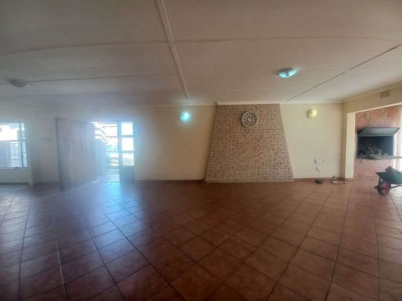 Charming and Spacious Family Home in the Heart of Rensburg, Heidelberg - Photo 3