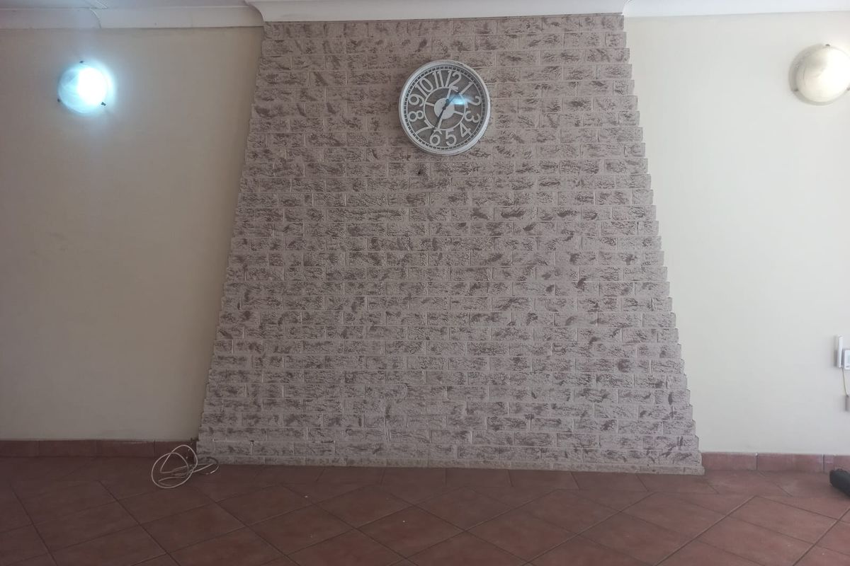Charming and Spacious Family Home in the Heart of Rensburg, Heidelberg - Photo 4