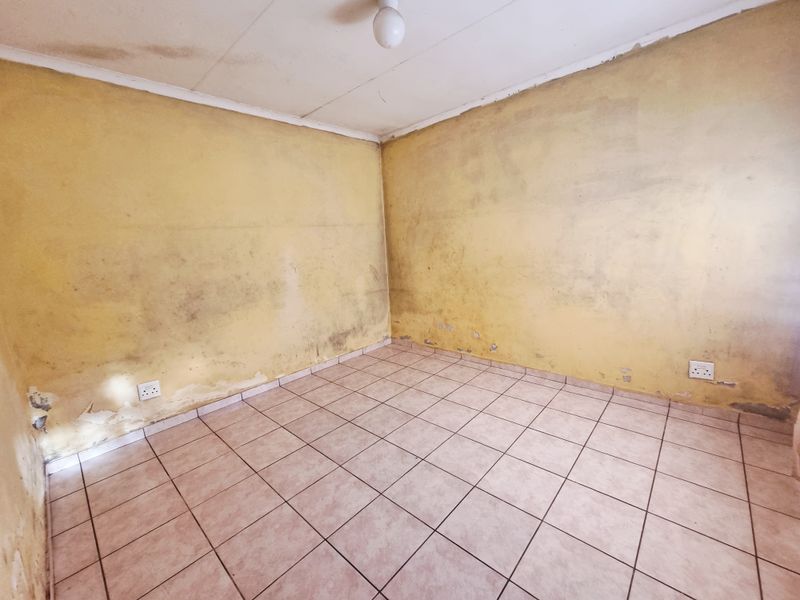 2-Bedroom house for Sale - Photo 10