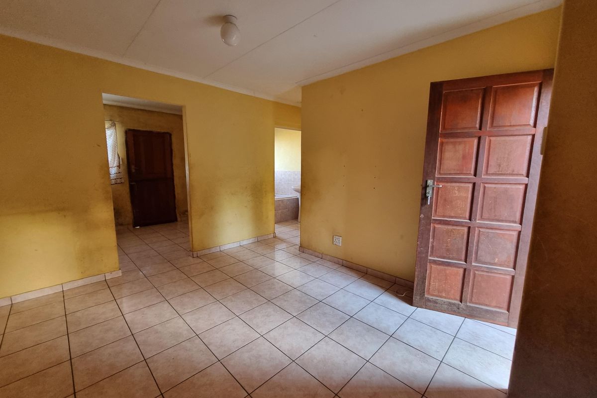 2-Bedroom house for Sale - Photo 3