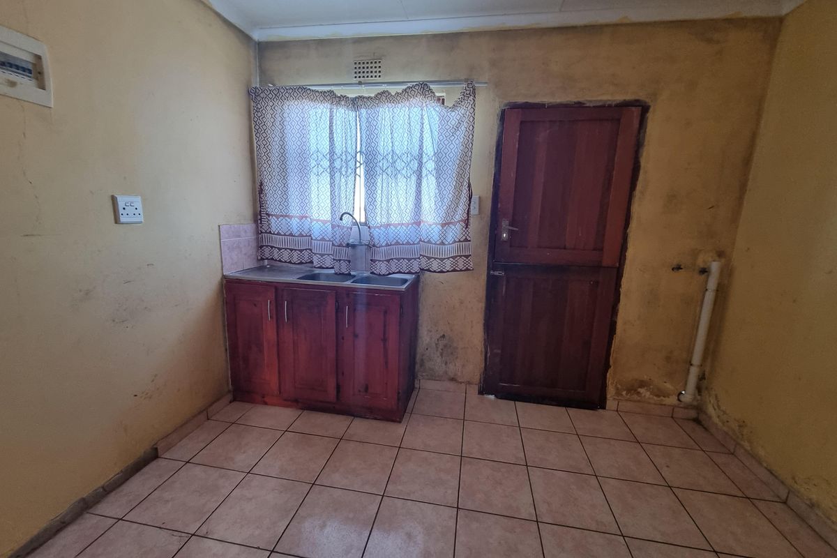 2-Bedroom house for Sale - Photo 5