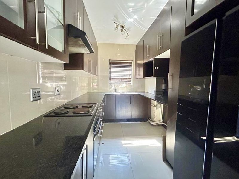 Modern Renovated Townhouse for Rent in Meer En See - Photo 6