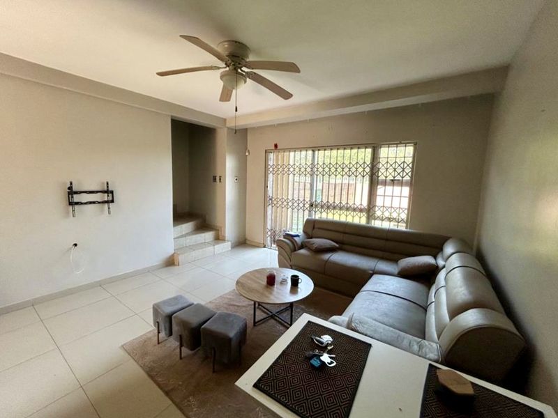 Modern Renovated Townhouse for Rent in Meer En See - Photo 5