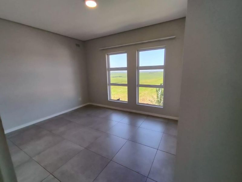 Welcome to Your Dream Home in Manor Gardens – Manor Estate - Photo 10