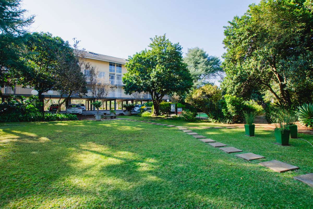 3 Bedroom Apartment Lynnwood Glen - Photo 5