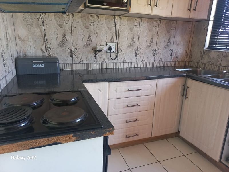 Freehold For Sale In Empangeni - Photo 4