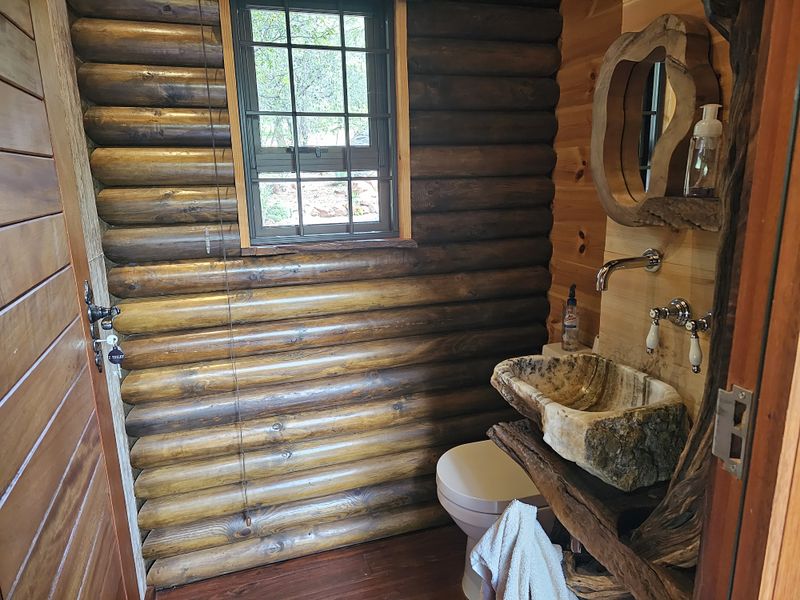 Exclusive Boschhoek Mountain Estate Sanctuary — Main Residence plus Two Private Chalets - Photo 10