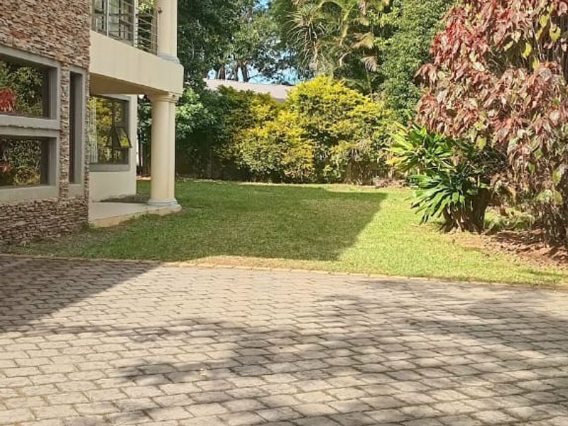 8 Bedroom House for Sale  In Eshowe - Photo 2