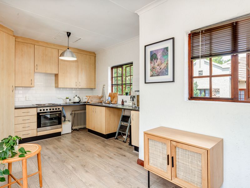 Cozy Apartment Gem - Photo 3