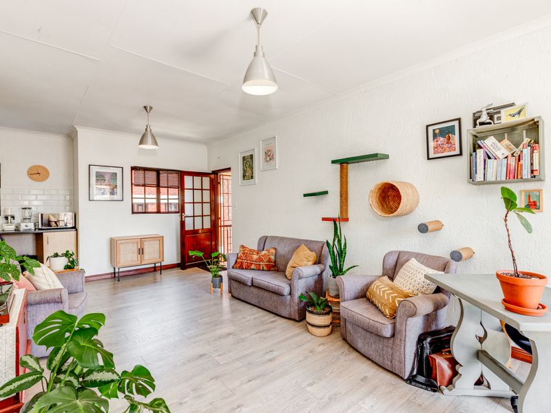 Cozy Apartment Gem - Photo 8