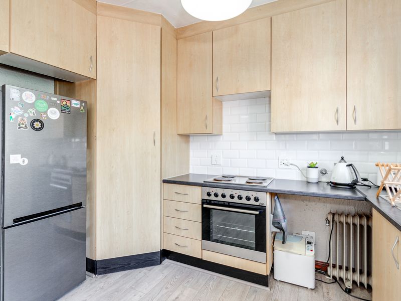 Cozy Apartment Gem - Photo 2