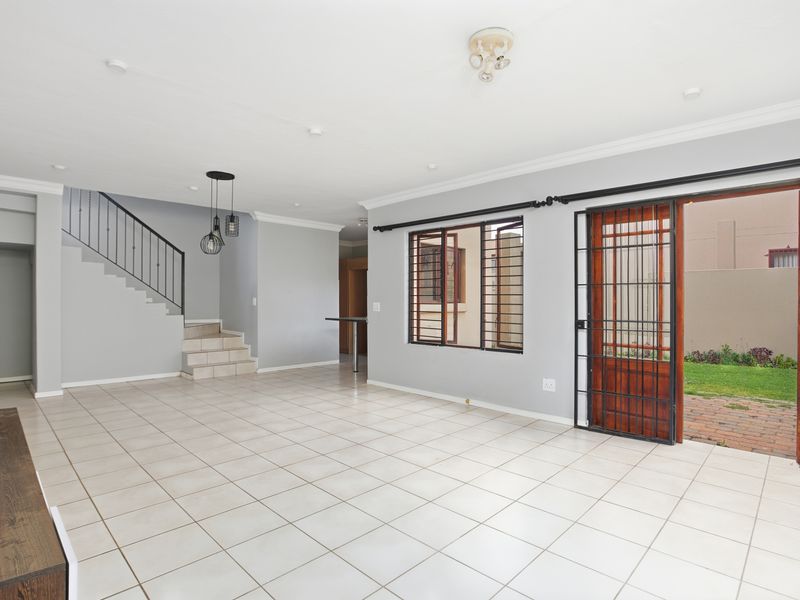 3 Bedroom Cluster In Secure Estate - Photo 5