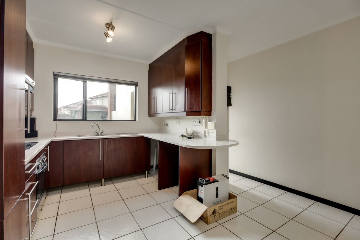2 Bedroom 1 Bathroom Apartment for Sale - Photo 4