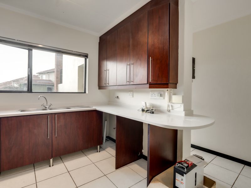2 Bedroom 1 Bathroom Apartment for Sale - Photo 6