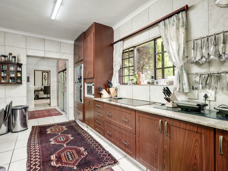 Two Separate Residences in a Secure Enclave - Photo 7