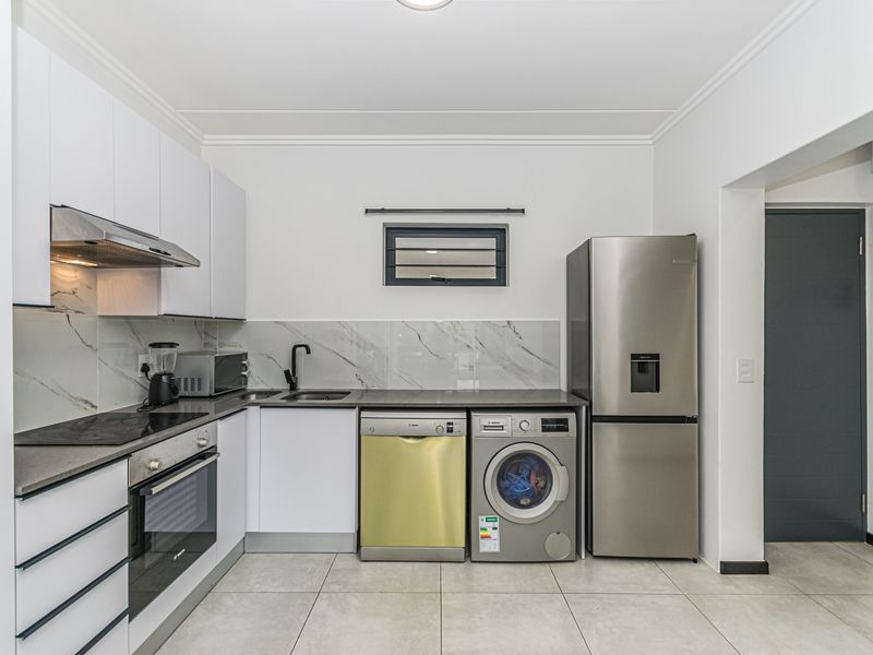 Modern Bryanston Living — Perfect for Professionals, Everyday Comfort, or Smart Investment - Photo 5