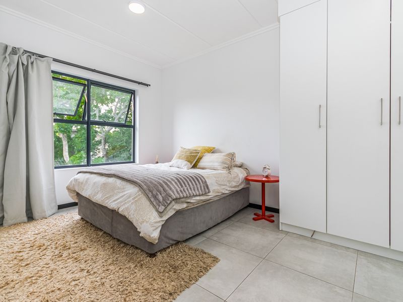 Modern Bryanston Living — Perfect for Professionals, Everyday Comfort, or Smart Investment - Photo 7