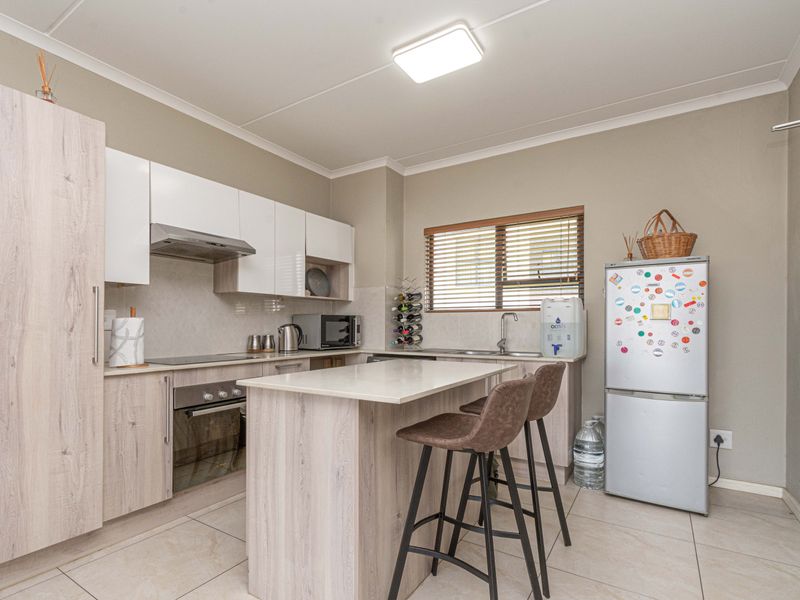 Full-Lifestyle Estate Living: 2-bed with Communal Gym, Pool & Clubhouse - Photo 5